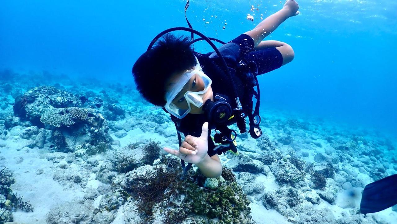 ホテル Pamanilao And Padoy'S Dive Camp バタンガス エクステリア 写真