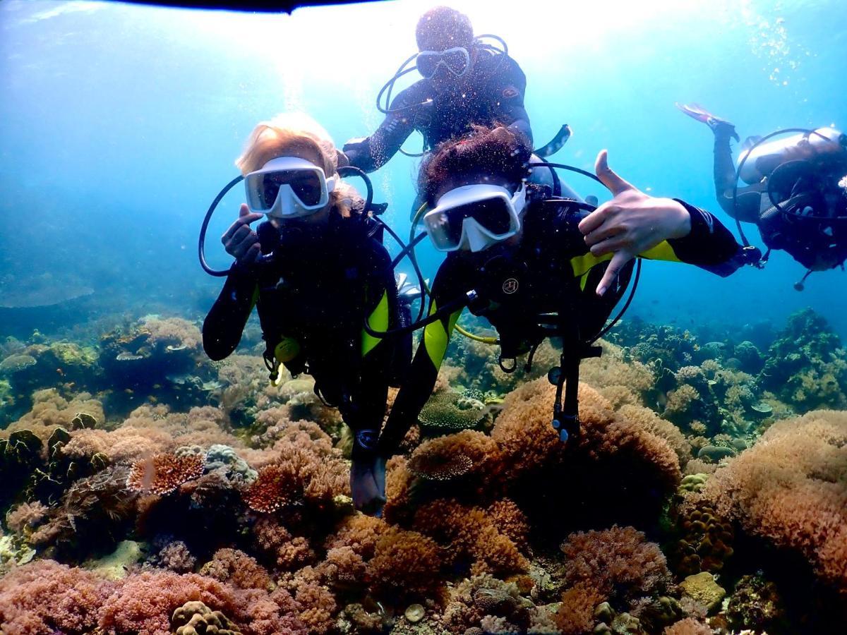 ホテル Pamanilao And Padoy'S Dive Camp バタンガス エクステリア 写真